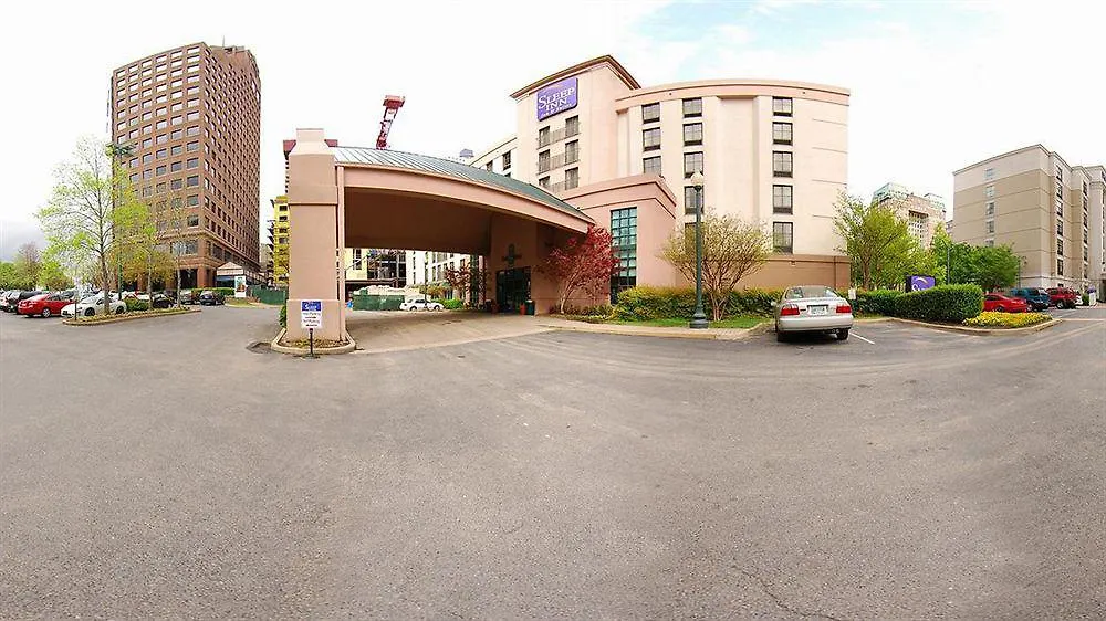 Moxy Memphis Downtown Hotel