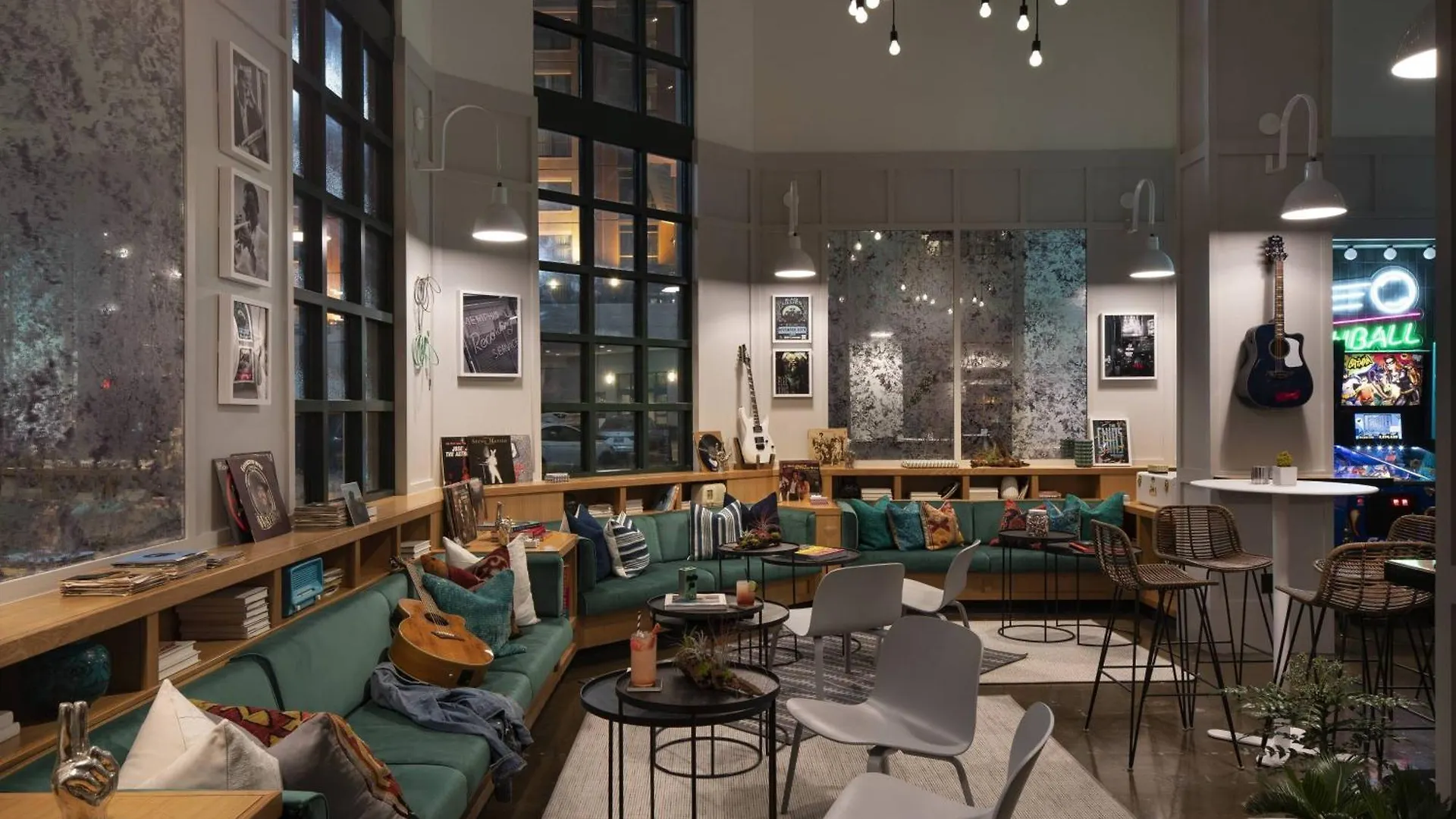 Hotel Moxy Memphis Downtown