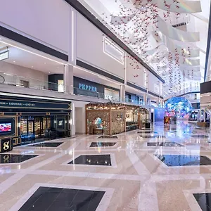 ***** Station touristique Conrad Vegas At World États-Unis